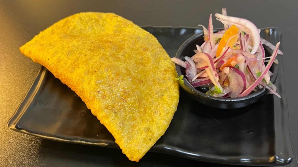 empanada de verde con ensalada del restaurante tilin Tilin